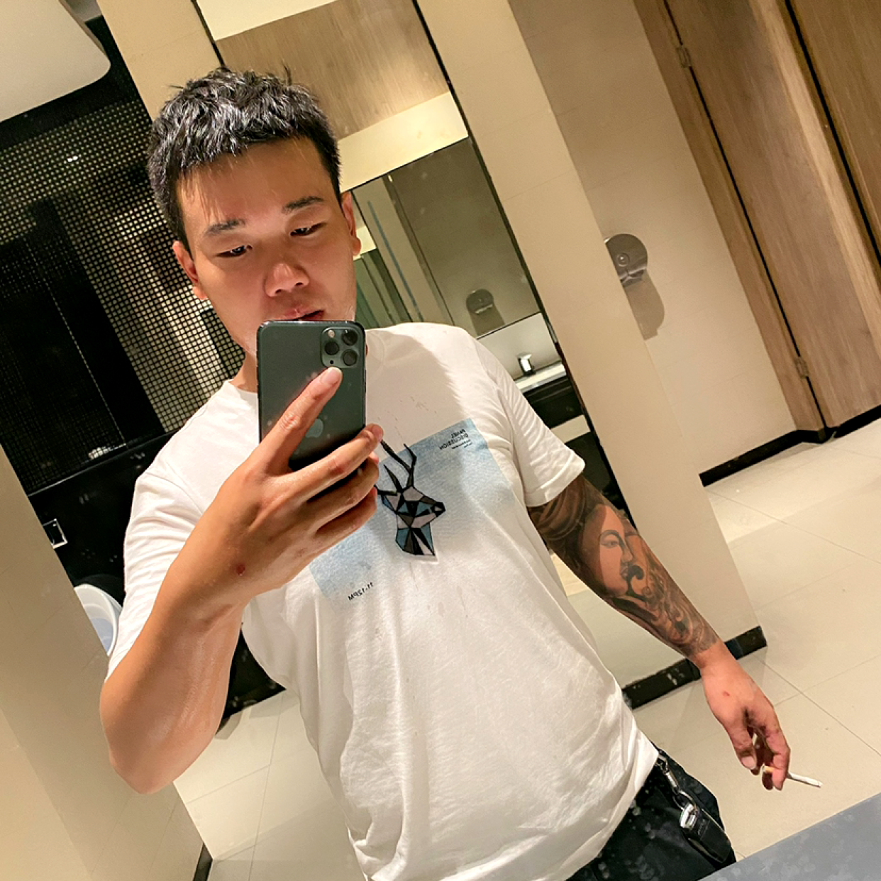 玫瑰与明理的照片