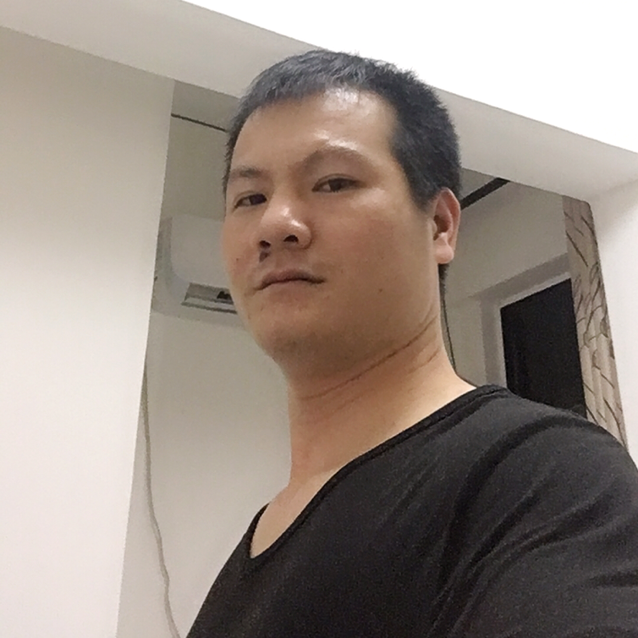 自行车等于过时的照片