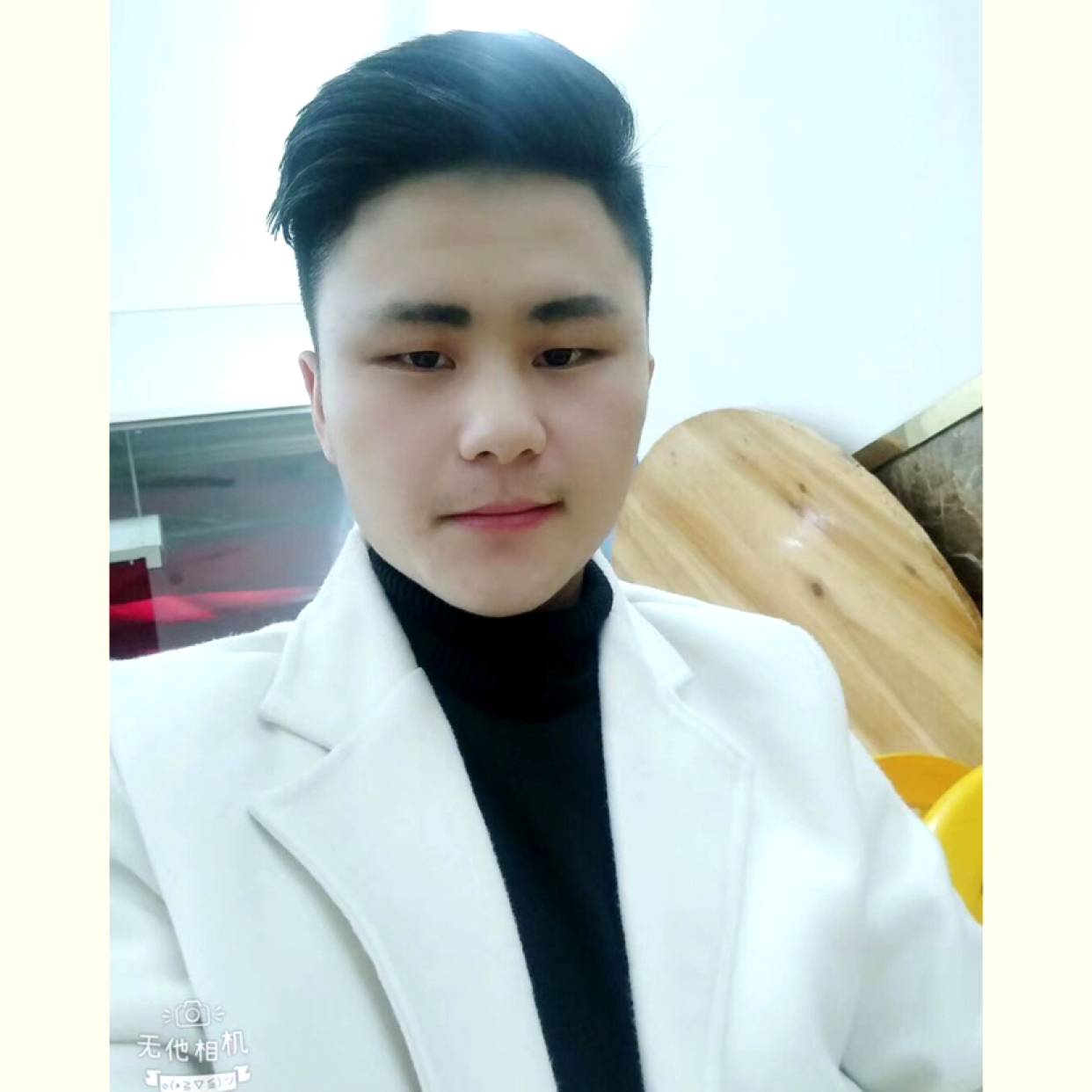 端庄还短靴的照片