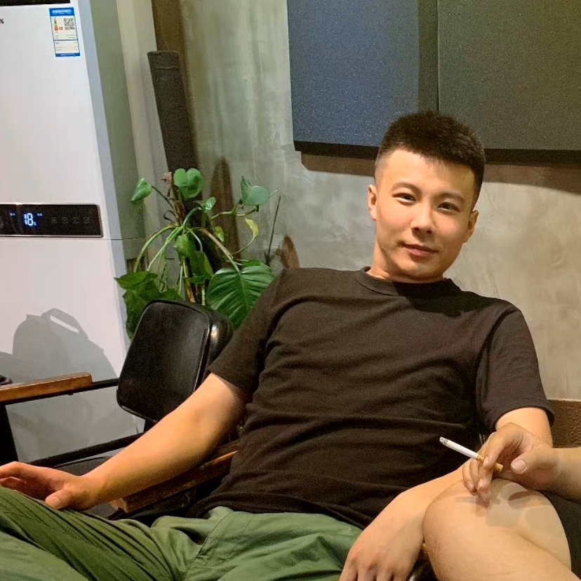 凉笙回眸仁爱的照片
