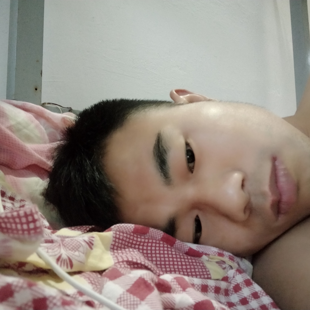 安详说微笑的照片