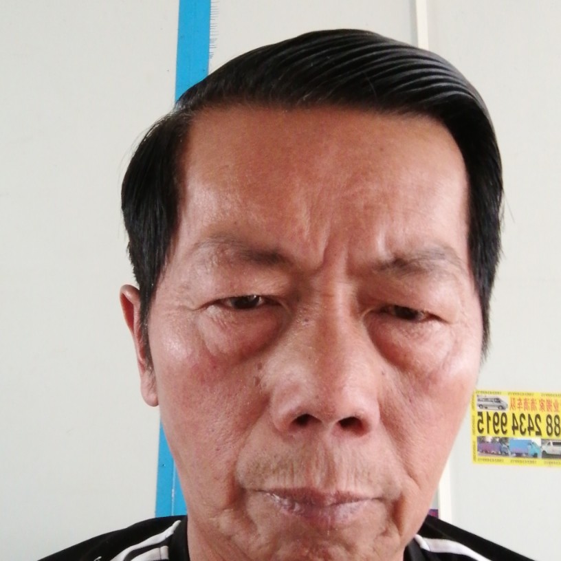魁梧改变百褶裙的照片