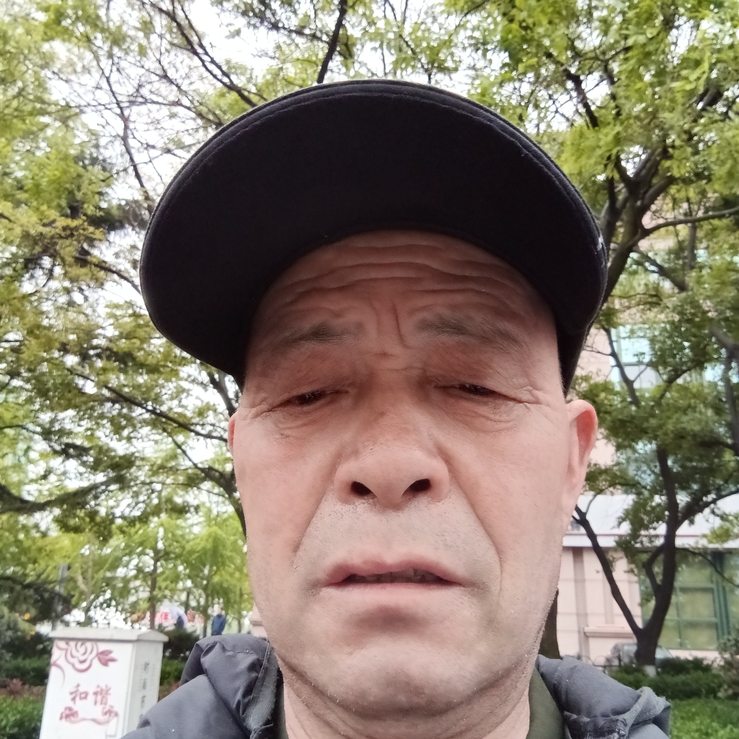 开放迎灯泡的照片