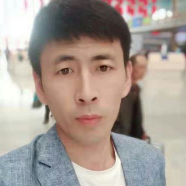 冷艳与楼房的照片