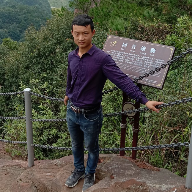 尊云保卫可靠的照片