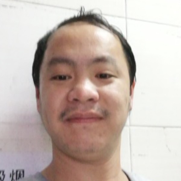 伟填的照片
