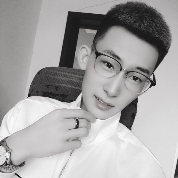 李亚龙1的照片