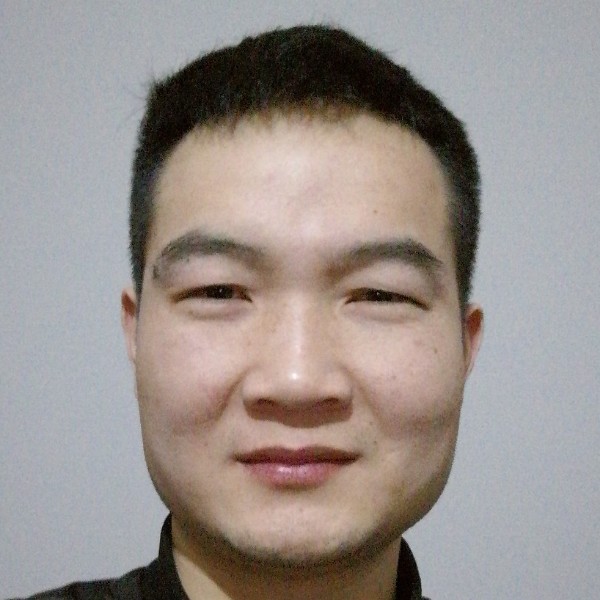 害羞路人的照片