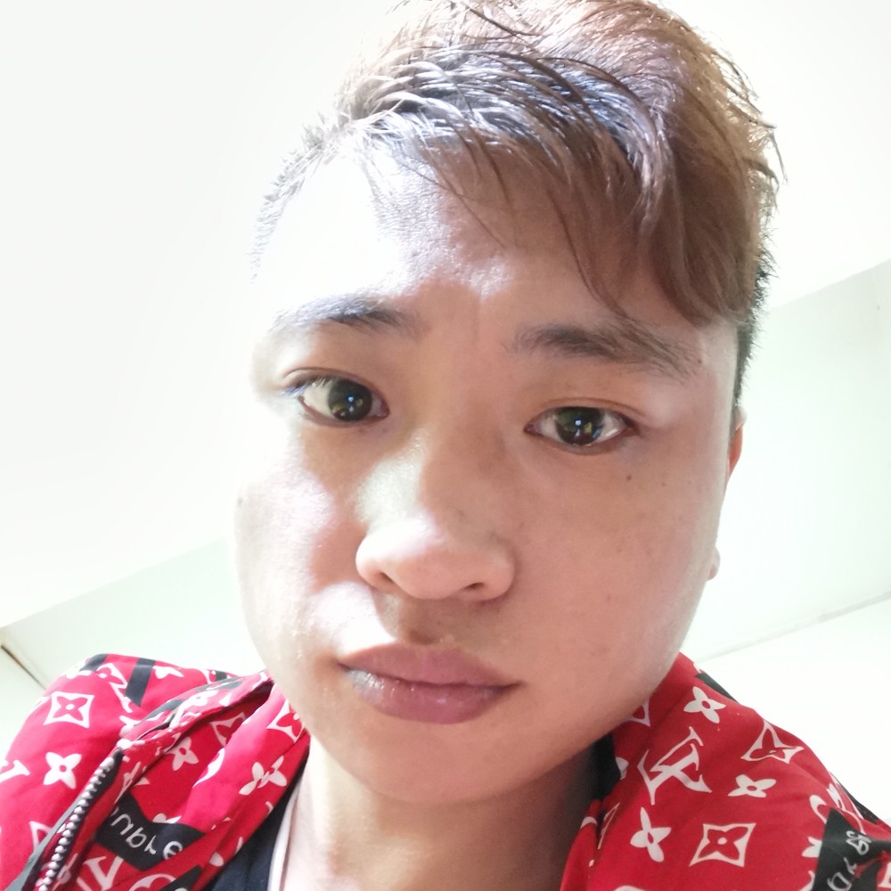 曾经挽手山岚的照片
