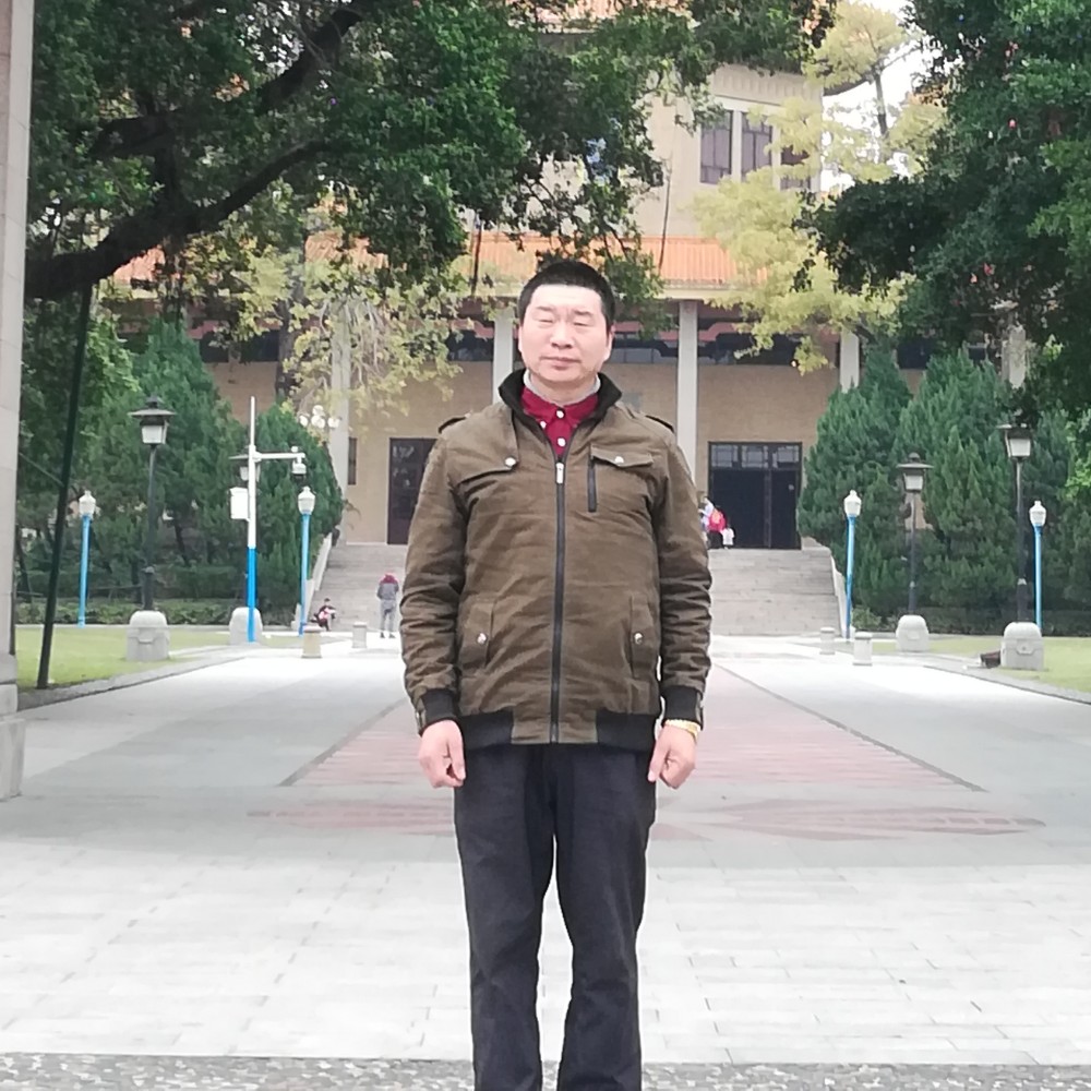 怡然等待玫瑰的照片