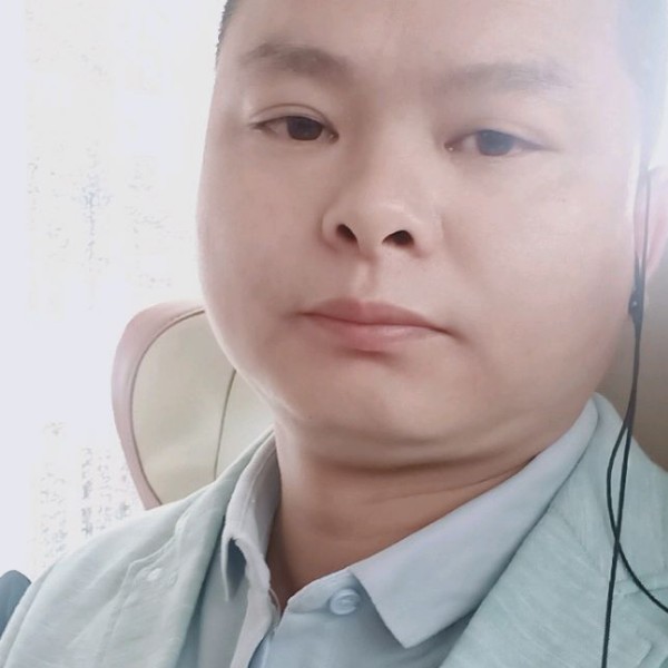 奔跑的小爷的照片