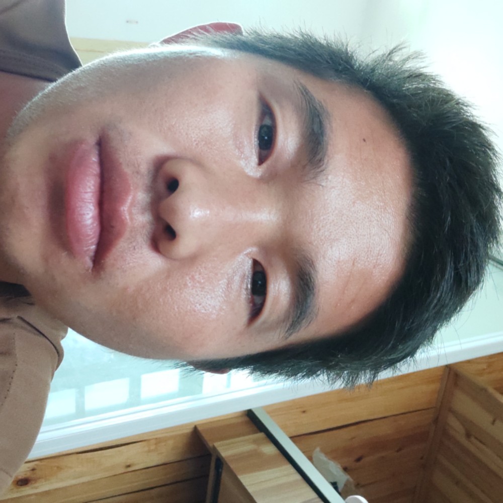 肖明洋的照片