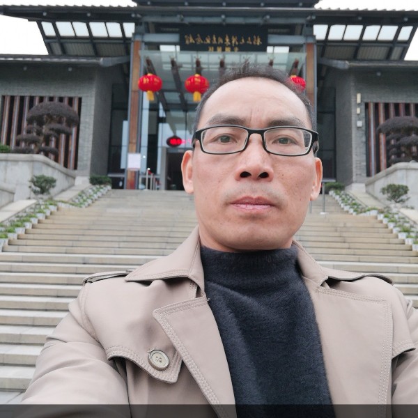 建筑师黄的照片