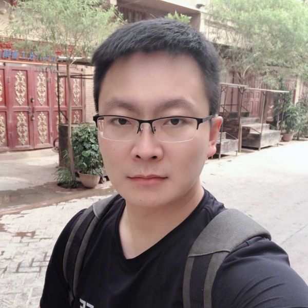 越过山丘999的照片