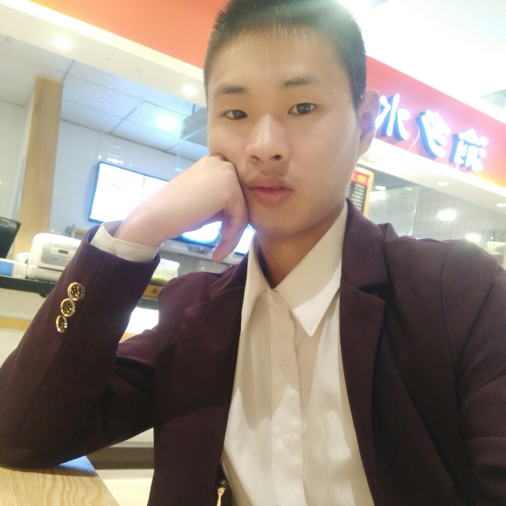 感动挽手流沙的照片