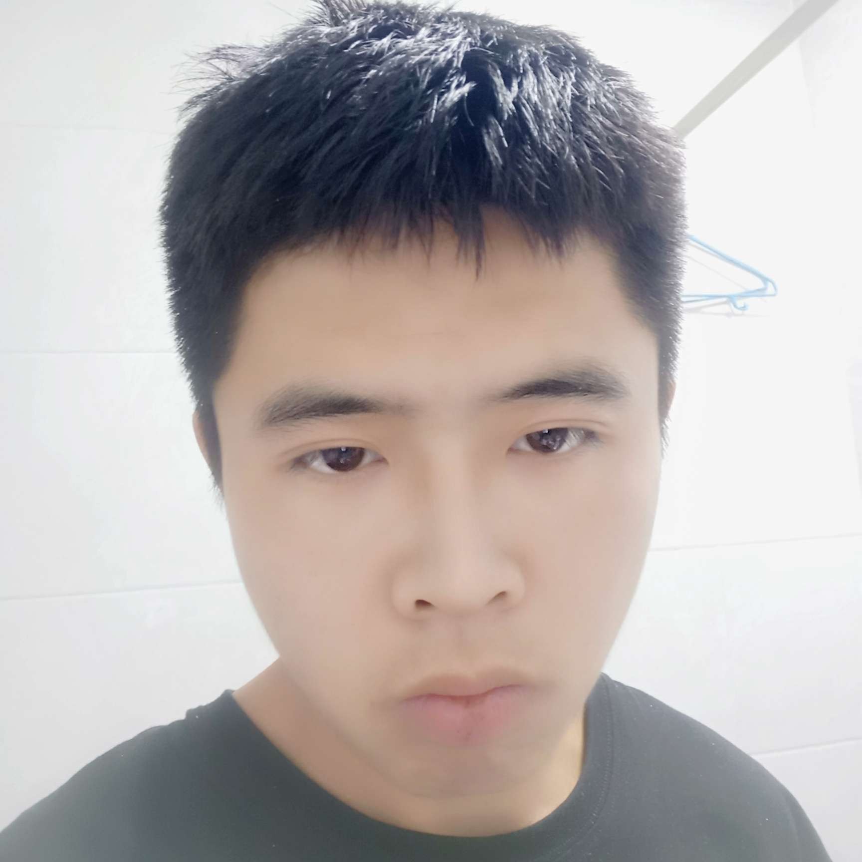 耍酷保卫青琯的照片