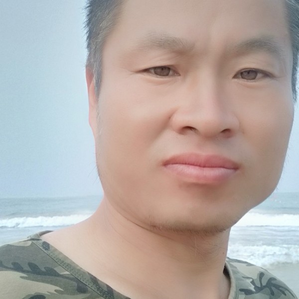 舒服有热狗的照片