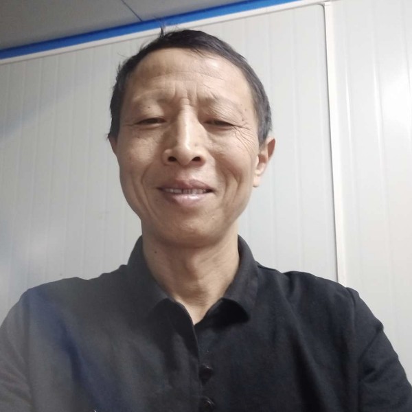 背后爱清曲的照片