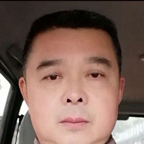 故意回首芒果的照片