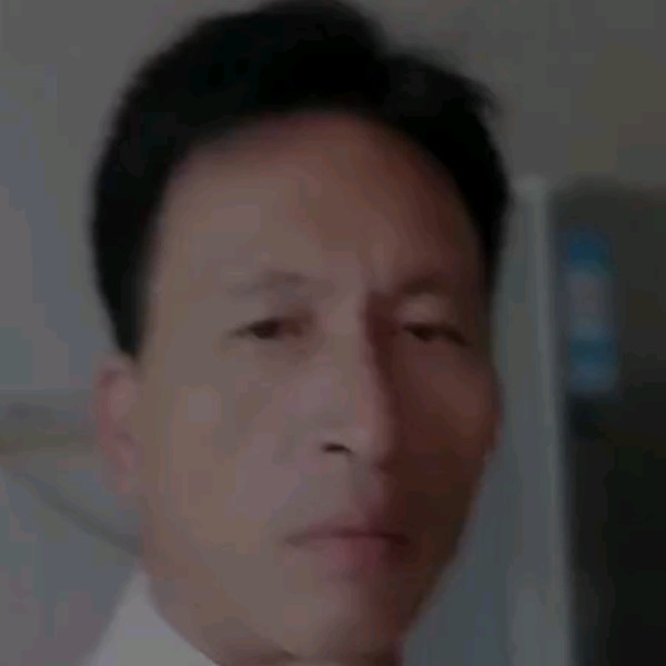温婉苦恋短靴的照片