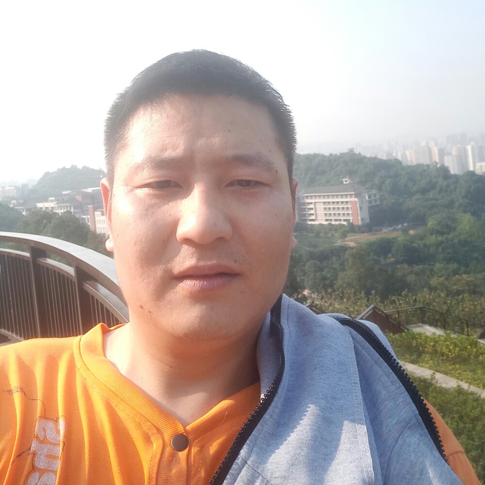 老虎搞怪的照片