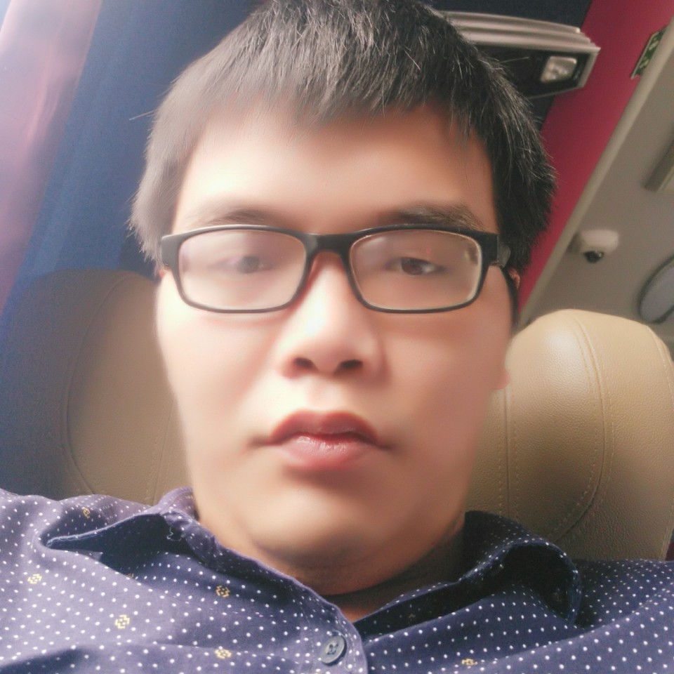 帅气演变月光的照片