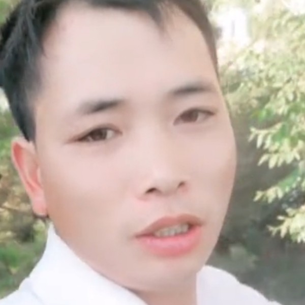 你小爱的照片