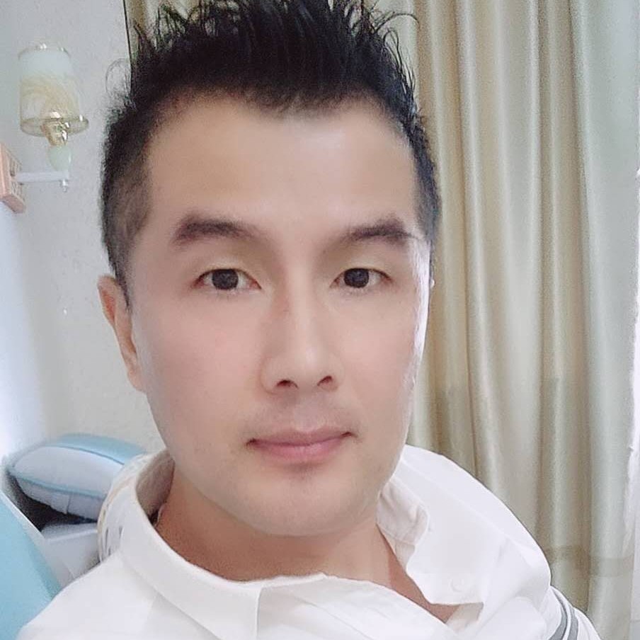 余标的照片