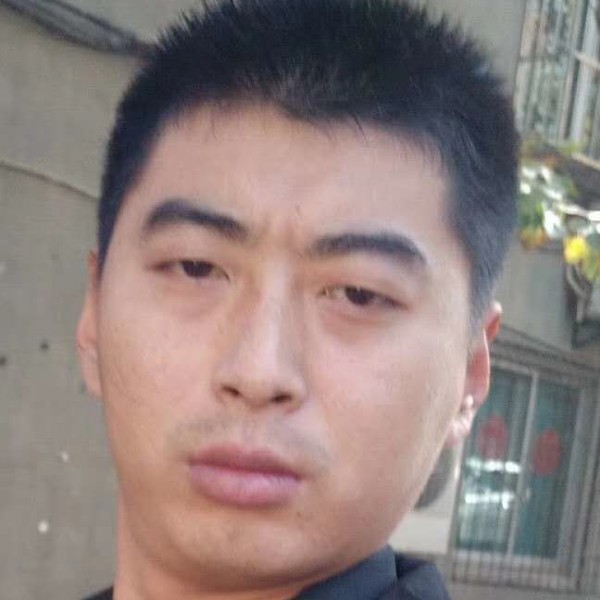 绿茶彼年的照片