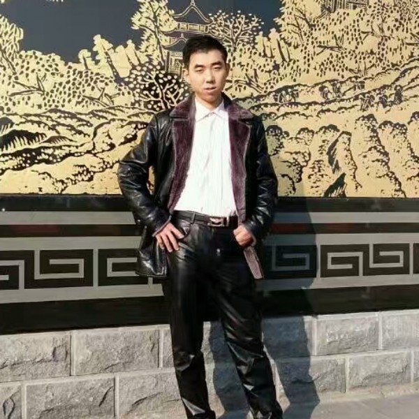 整齐笑眼睛的照片