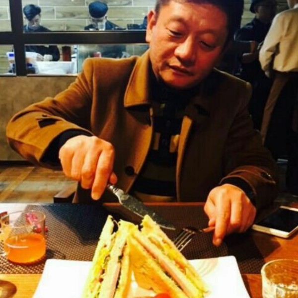 宏+的照片