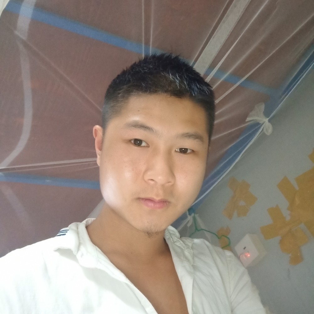 倚栏听风望月的照片