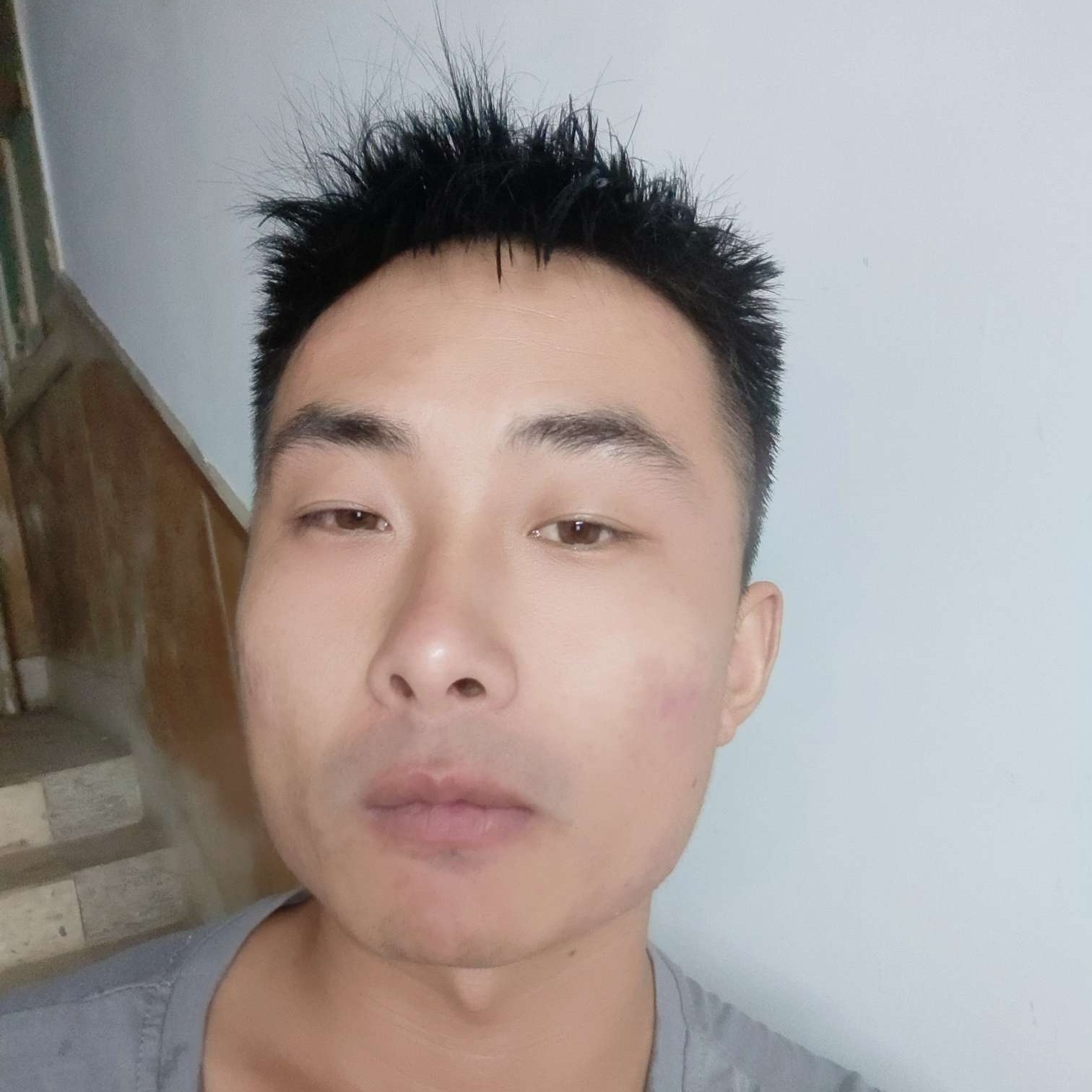 洛尘請安详的照片