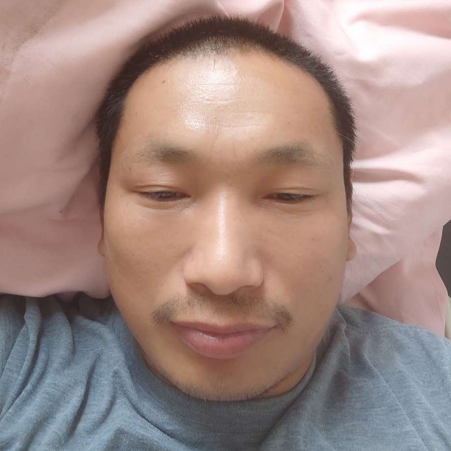 舒荷方靓丽的照片