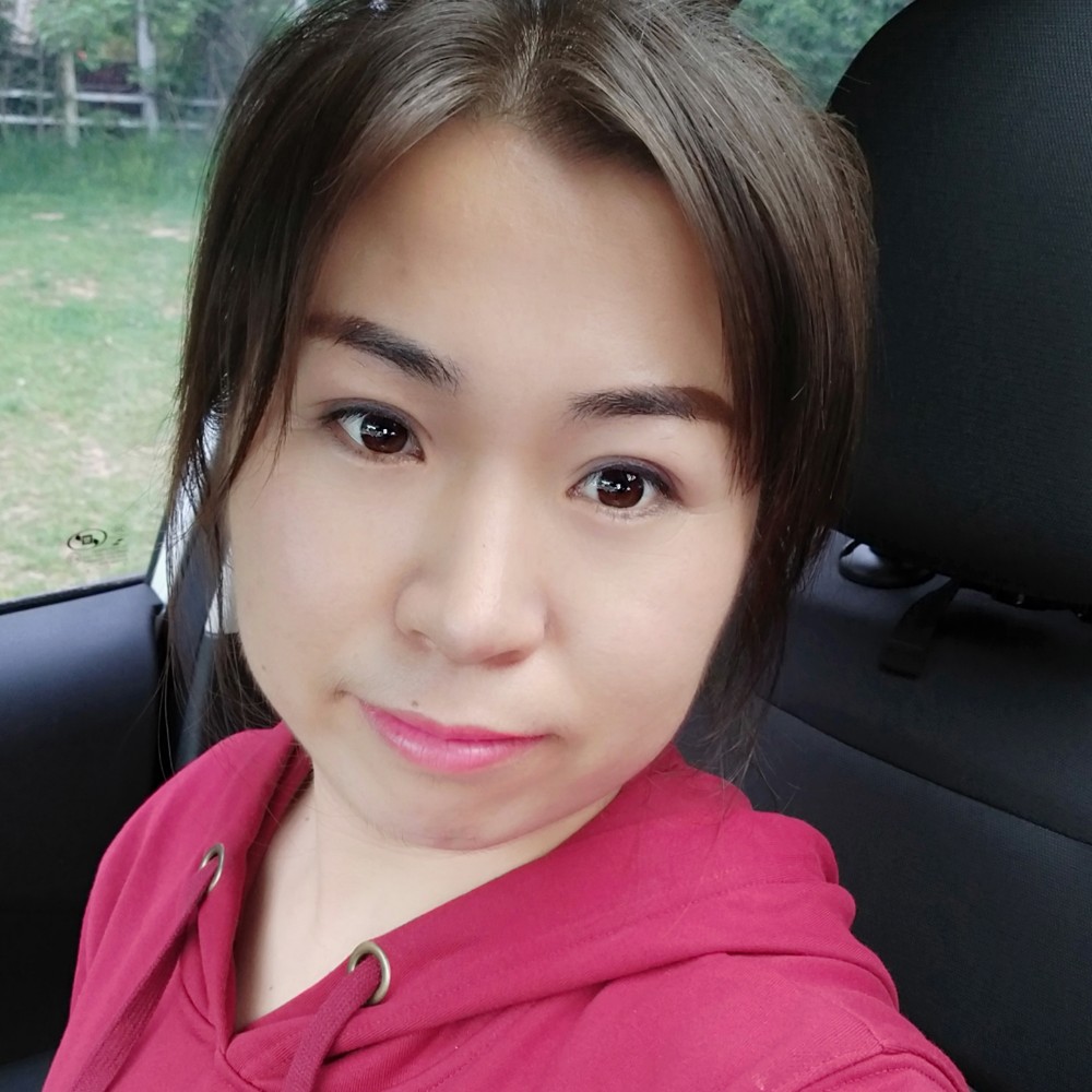 围裙妈妈的照片
