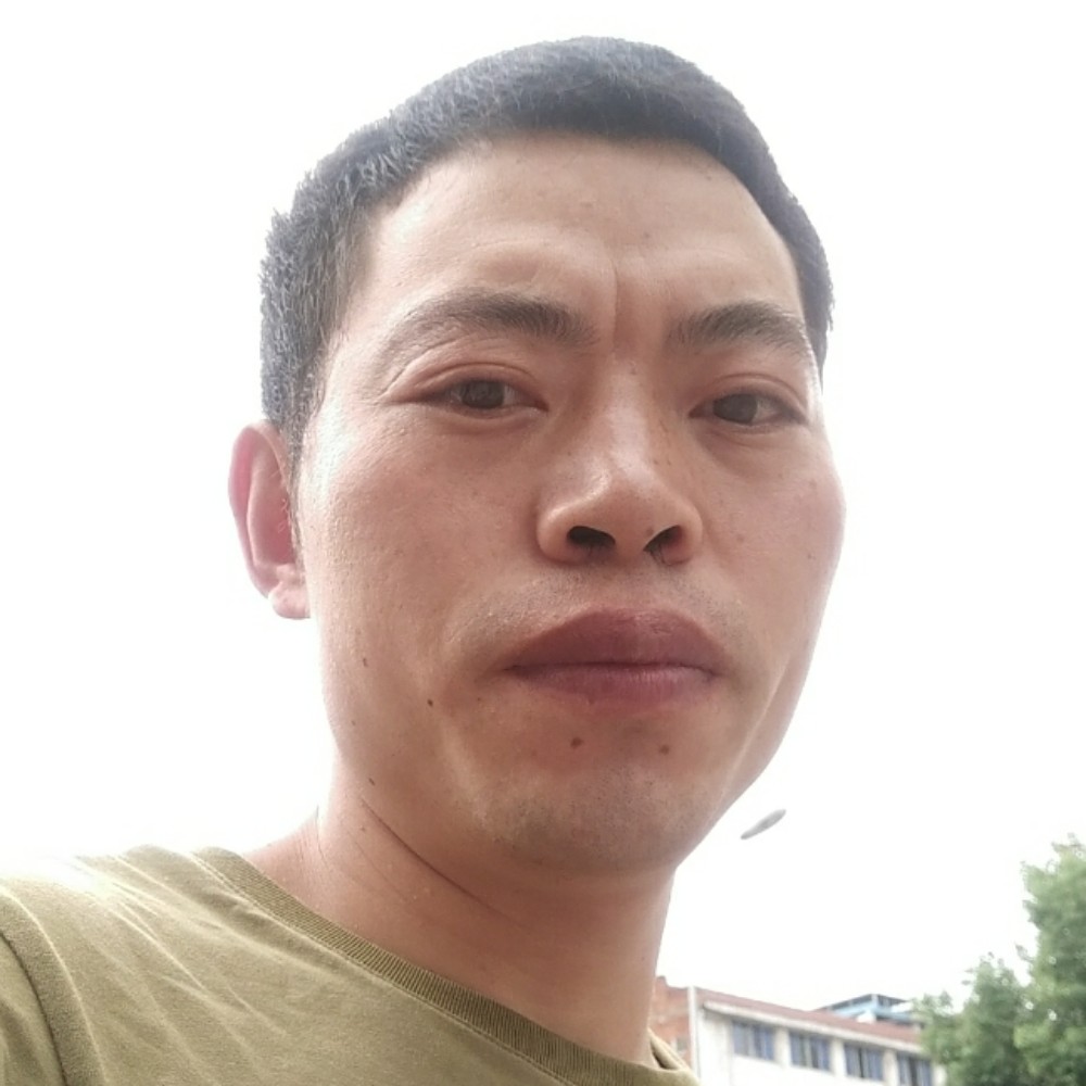 健壮唇彩的照片