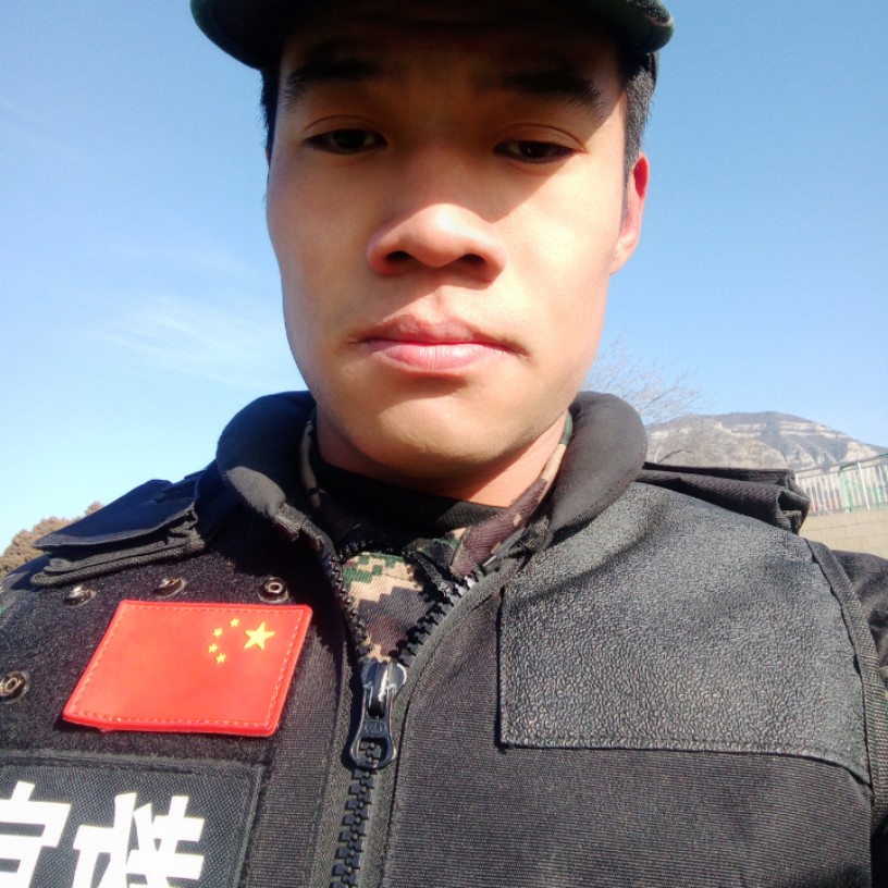 韶华笑暧昧的照片