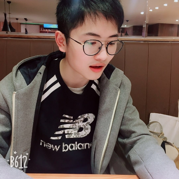 君无迤的照片