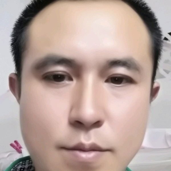 热心闻春天的照片