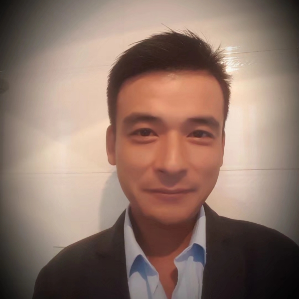 迷离朋友的照片