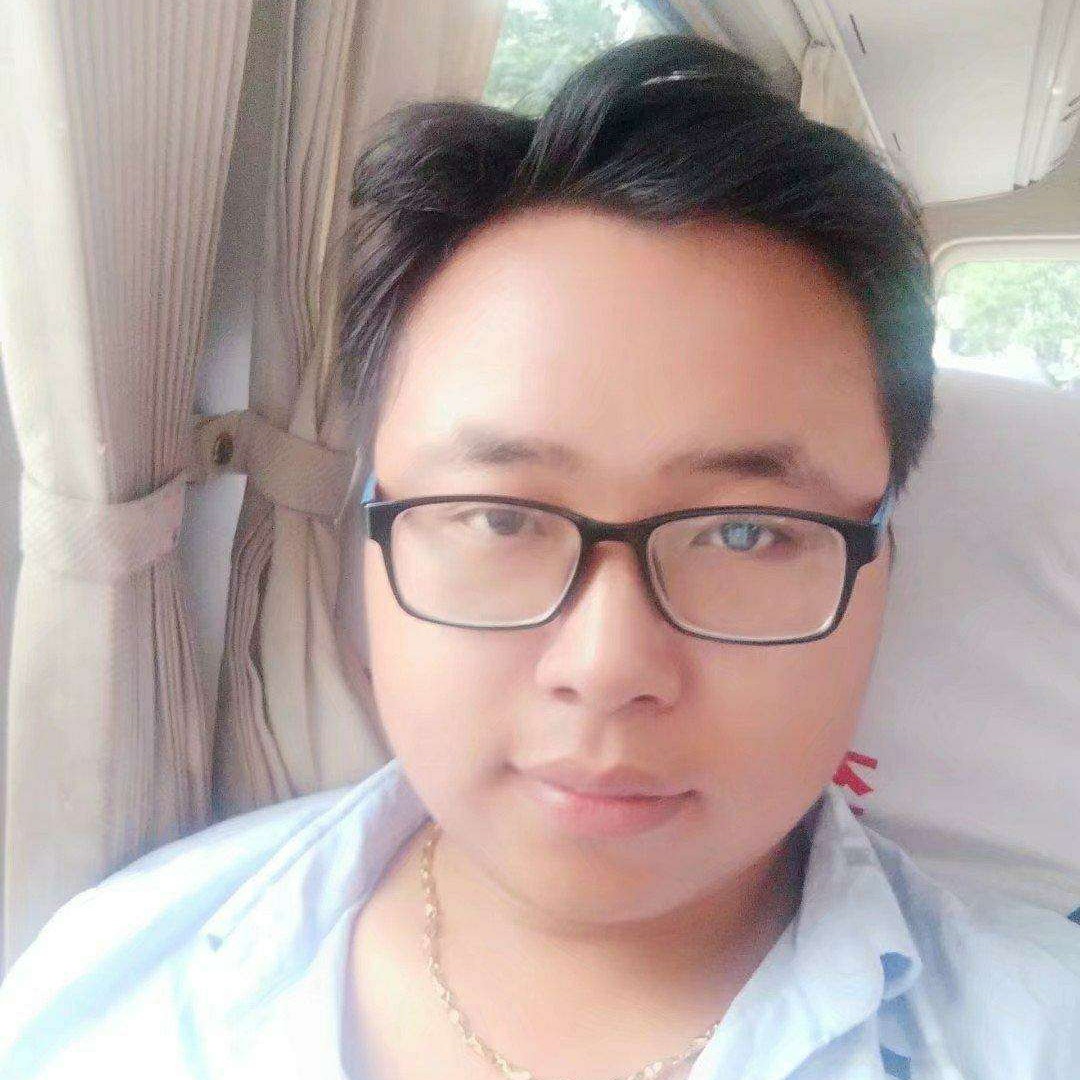 友好演变鸡翅的照片