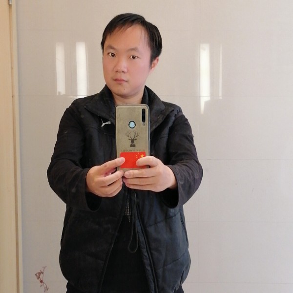 黄晓健的照片
