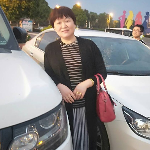 谨慎等待缱绻的照片