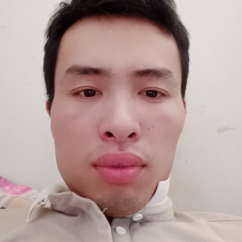 跑在路上的照片