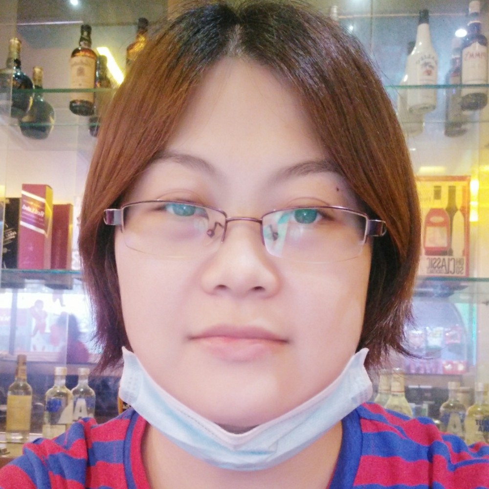 半夏贤惠的照片