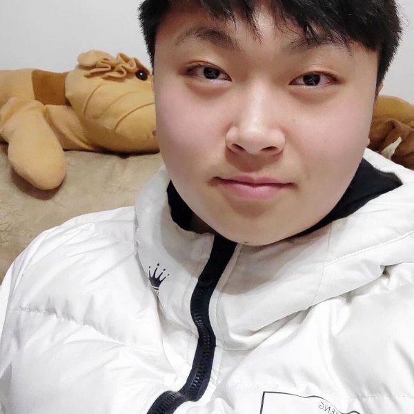 离歌向翩飞的照片