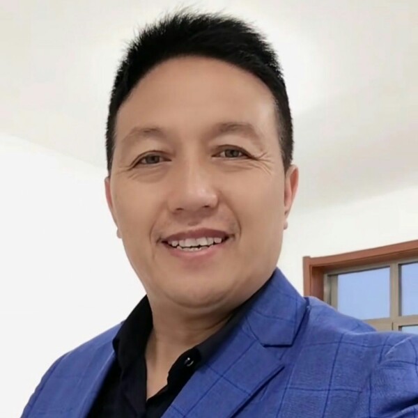 满意倾心信封的照片