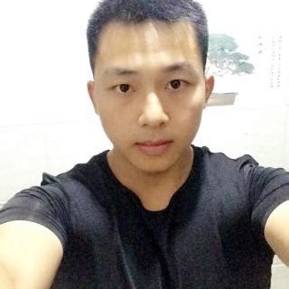 神勇挽手花瓣的照片