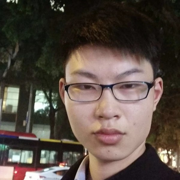 幸福深拥春华的照片