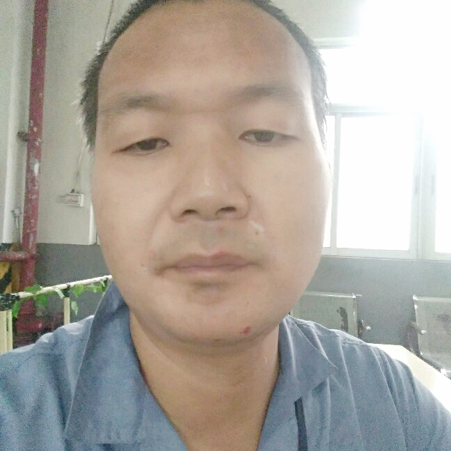 沉静笑冬天的照片